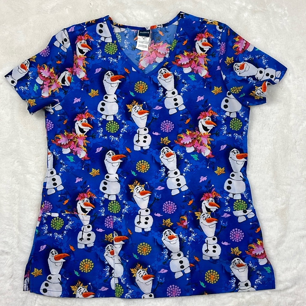 Disney Olaf Scrub Top Frozen II Size M Blue White Colorful Two Front Pockets EUC